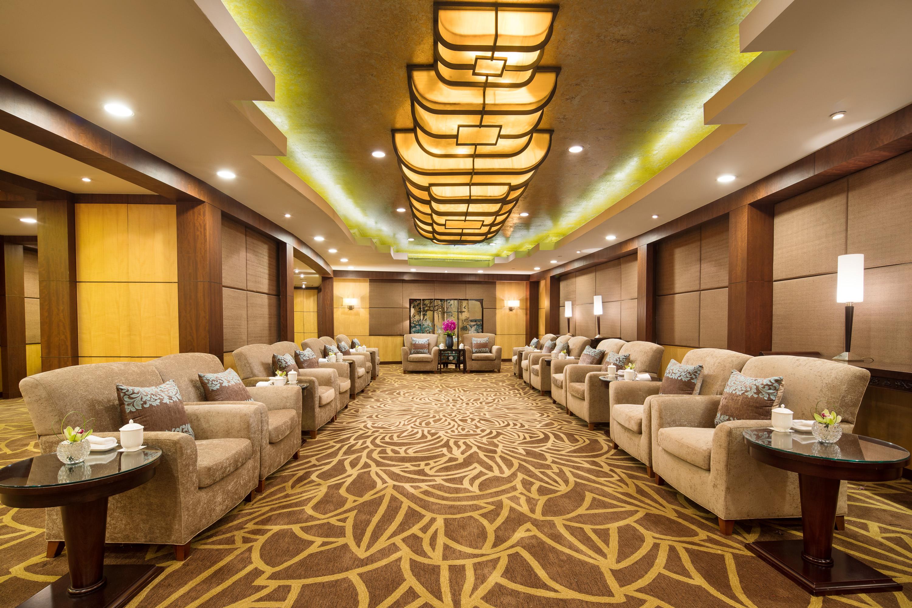 Hua Ting And Towers Hotel 5*