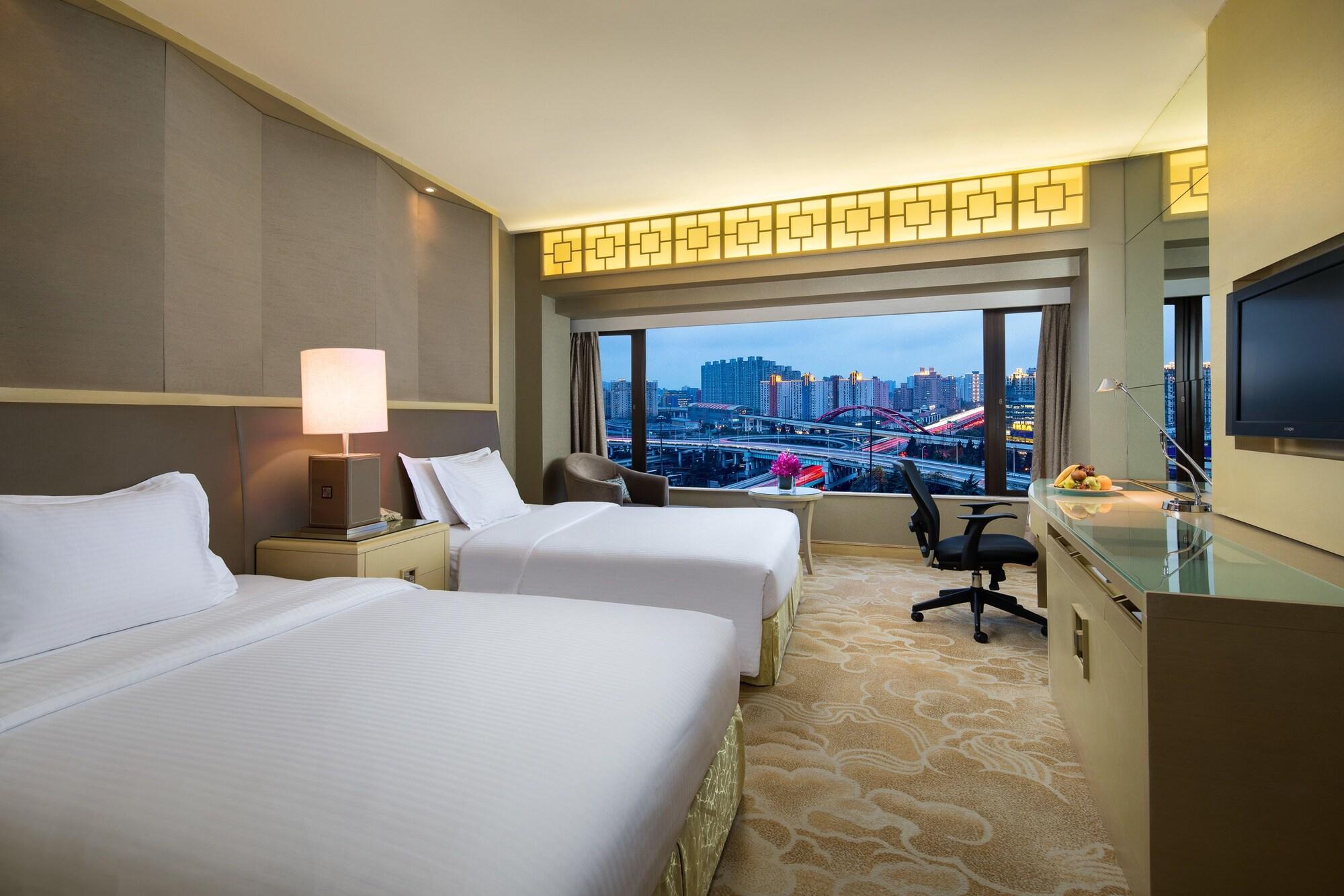 Hotel Hua Ting And Towers Xangai