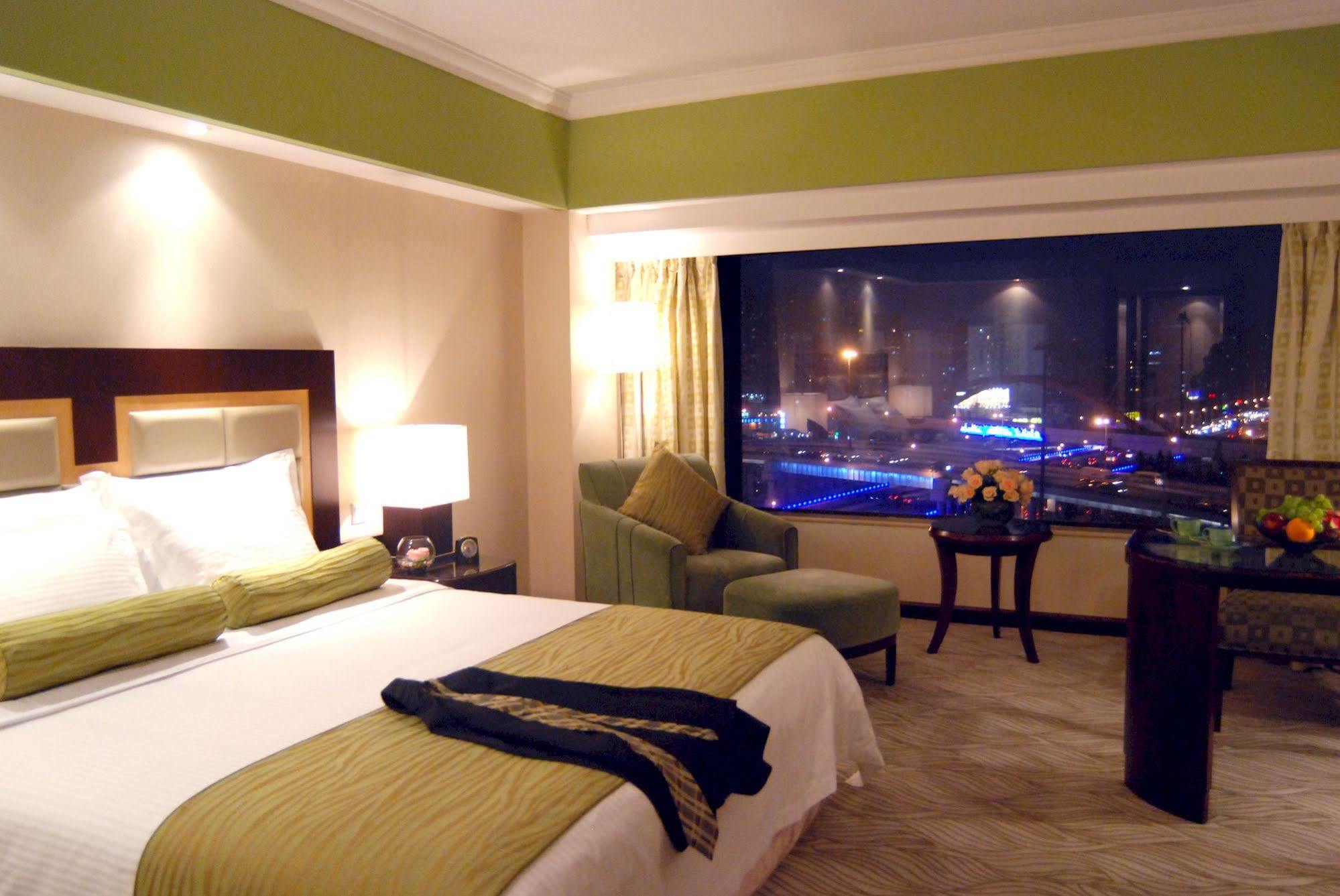 Hua Ting And Towers 5* Xangai